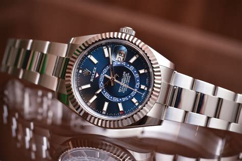 funzionamento rolex sky dweller|rolex sky dweller specs.